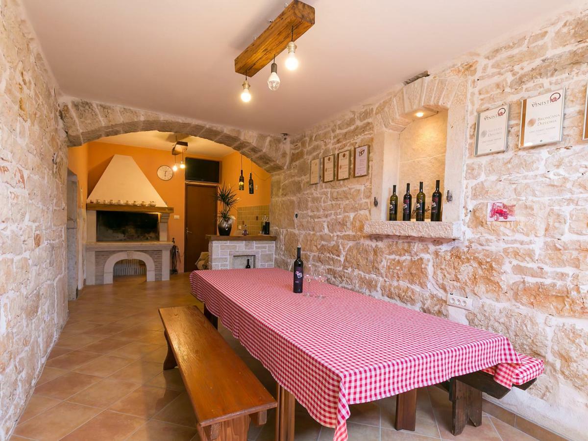 Appartement Ninas - Free Wine&Spirit Tasting à Višnjan Extérieur photo
